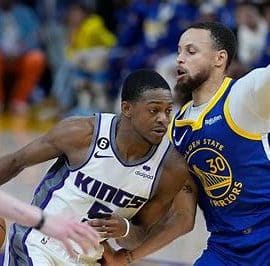 De'Aaron Fox and Stephen Curry