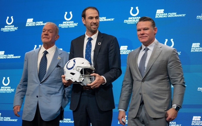 Shane Steichen stands with a helmet in his hand.