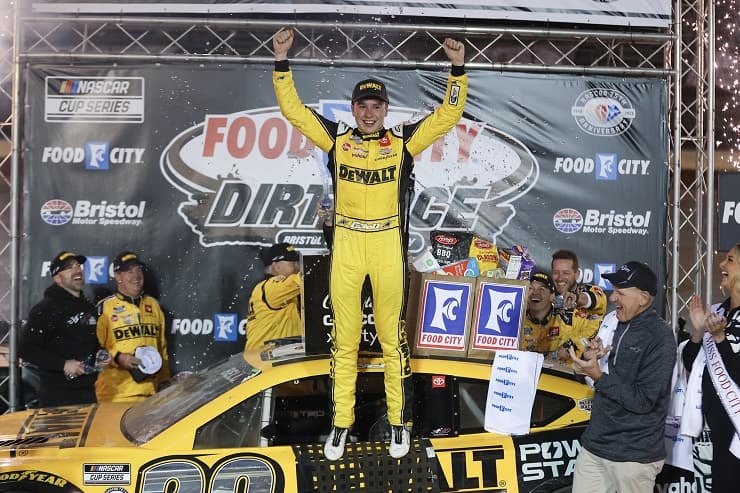 chrispher bell wins bristol dirt (1)