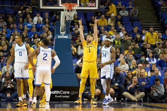 hunter dickinson visits kentucky (1)