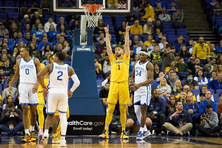 hunter dickinson visits kentucky (1)