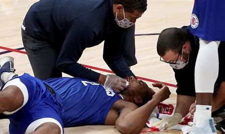 Kawhi Leonard hurt