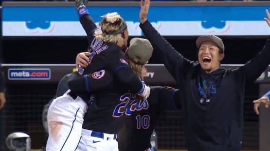 Lindor Walk Off Cleveland