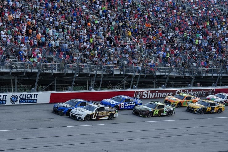 final restart at darlington spring race (1)