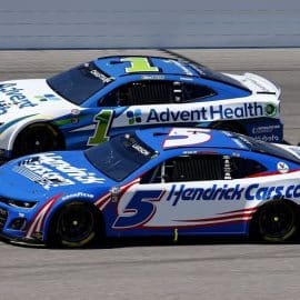 ross chastain fighting kyle larson at kansas (1)