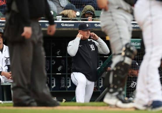tigers manager aj hinch early top manager candidate (1)