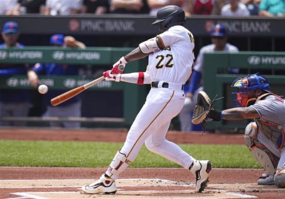 Andrew McCutchen, Omar Narvaez, New York Mets, Pittsburgh Pirates