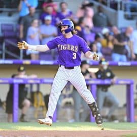 Dylan-Crews-home-plate