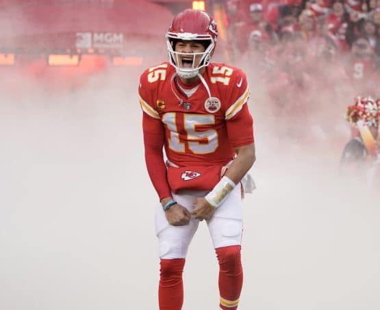 Patrick Mahomes, Kirk Cousins To Star In Netflix Docuseries 'Quarterback'
