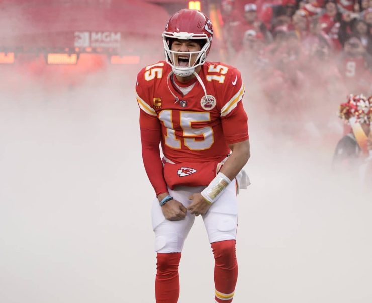 Patrick Mahomes, Kirk Cousins To Star In Netflix Docuseries 'Quarterback'