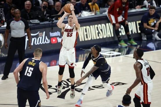 duncan robinson shoots during game 3 of nba finals (1)