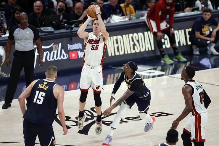 duncan robinson shoots during game 3 of nba finals (1)