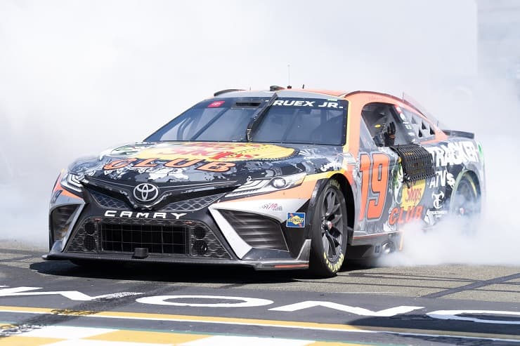 martin truex jr claims race at sonoma (1)