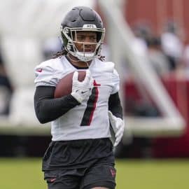 Atlanta Falcons running back Bijan Robinson