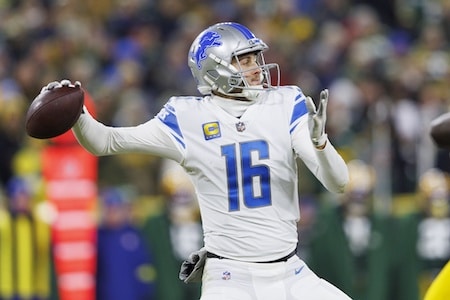 NFL: Detroit Lions at Green Bay Packers