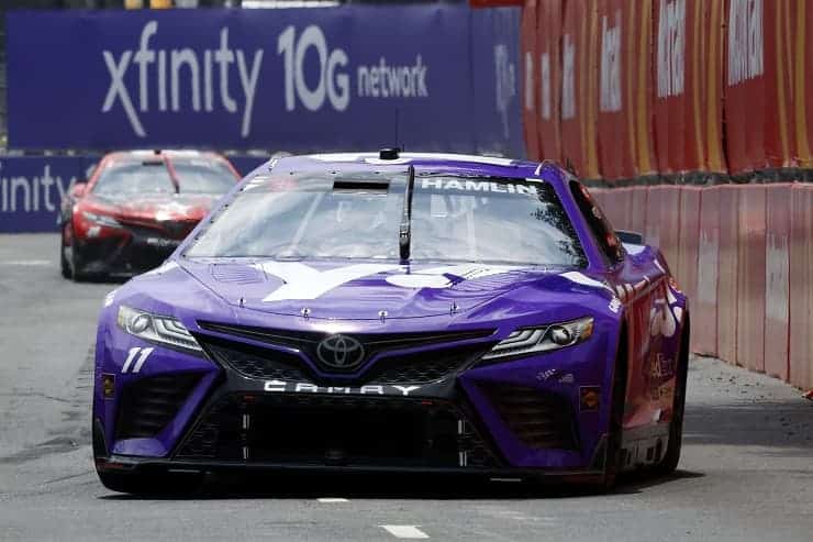 denny hamlin wins chicago pole (1)