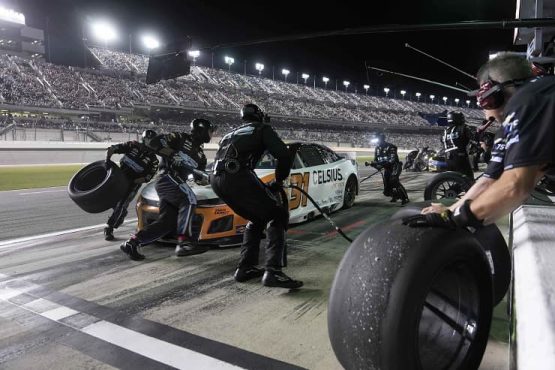 daytona racer making pit stop (1)