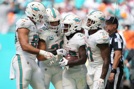 Miami Dolphins running back De'Von Achane