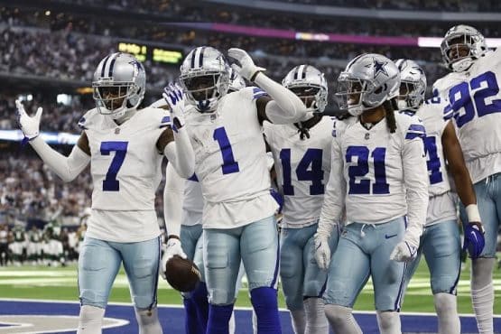 dallas cowboys celebrabe week 2 play (1)