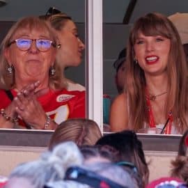 Recording artist Taylor Swift