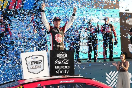 christopher bell wins 4ever400 (1)