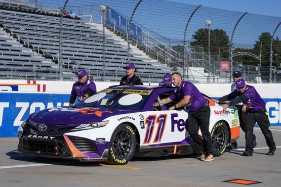denny hamlin rolls qualifying martinsville (1)