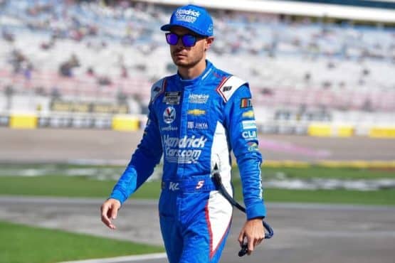 kyle larson walks on the las vegas track (1)