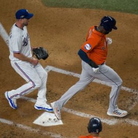 max scherzer loses race to home plate (1)