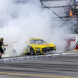 ryan blaney burns out at dega (1)