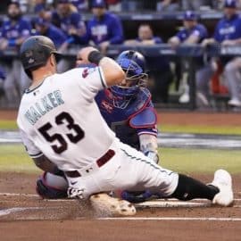 walker thrown out at home game 3 world series (1)