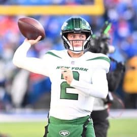 New York Jets quarterback Zach Wilson (2) warms up