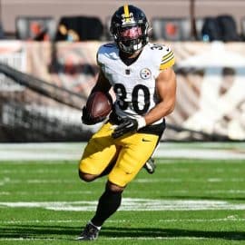 Pittsburgh Steelers running back Jaylen Warren