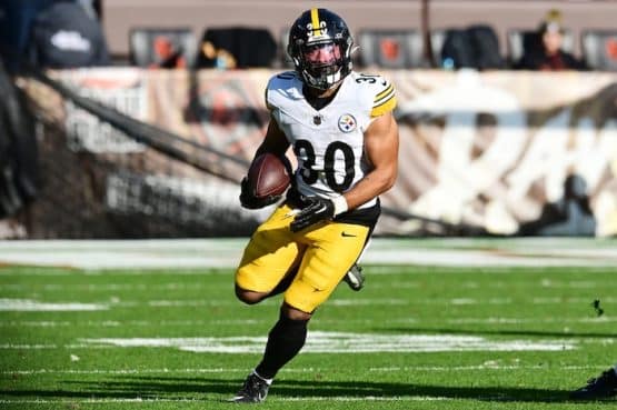 Pittsburgh Steelers running back Jaylen Warren