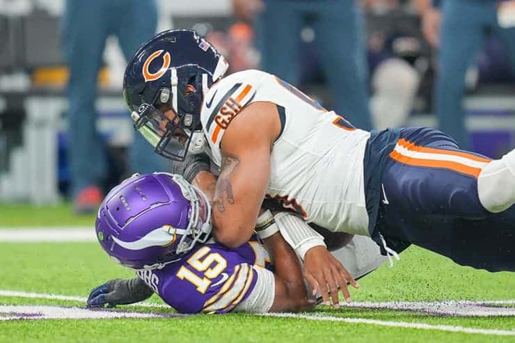 mnf bears vikings play ugly game (1)