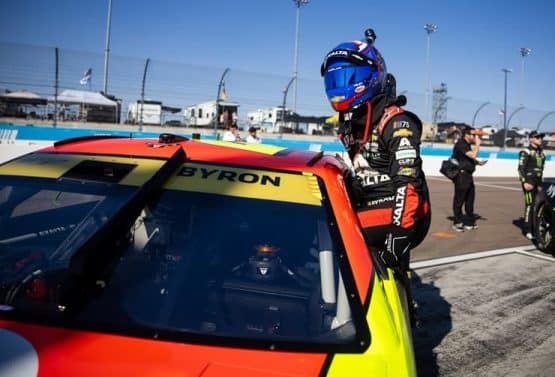 william byron wins pole for championship race (1)
