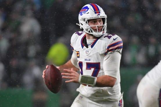Buffalo Bills quarterback Josh Allen (17)