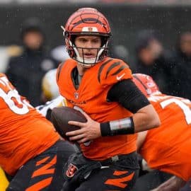 Cincinnati Bengals quarterback Jake Browning (6)
