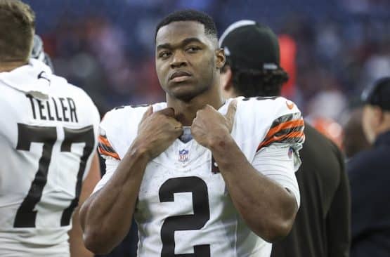 Cleveland Browns wide receiver Amari Cooper (2)