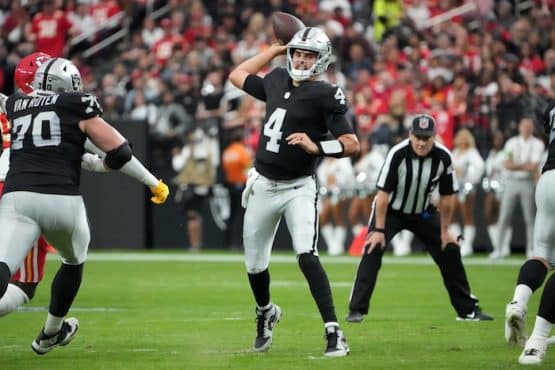 Las Vegas Raiders quarterback Aidan O'Connell (4)