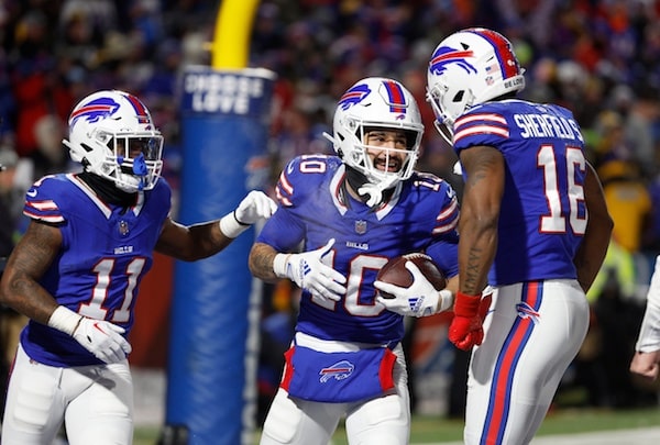 Buffalo Bills wide receiver Khalil Shakir (10) celebrates his touchdown catch