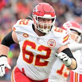 Kansas City Chiefs guard Joe Thuney (62)