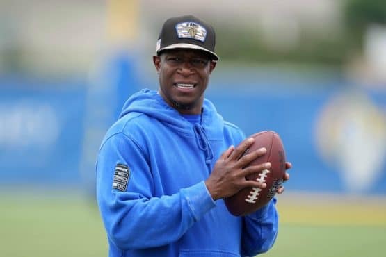 Los Angeles Rams defensive coordinator Raheem Morris