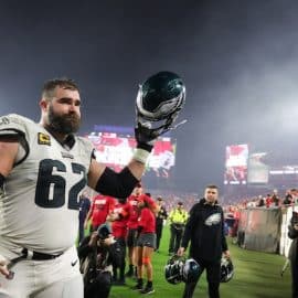 Philadelphia Eagles center Jason Kelce (62)