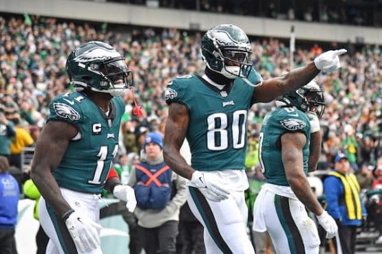 Philadelphia Eagles wide receiver Julio Jones (80) celebrates his 12-yard touchdown