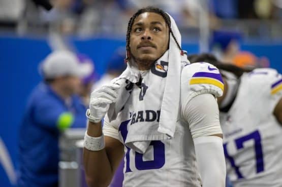 Minnesota Vikings wide receiver Justin Jefferson (18)