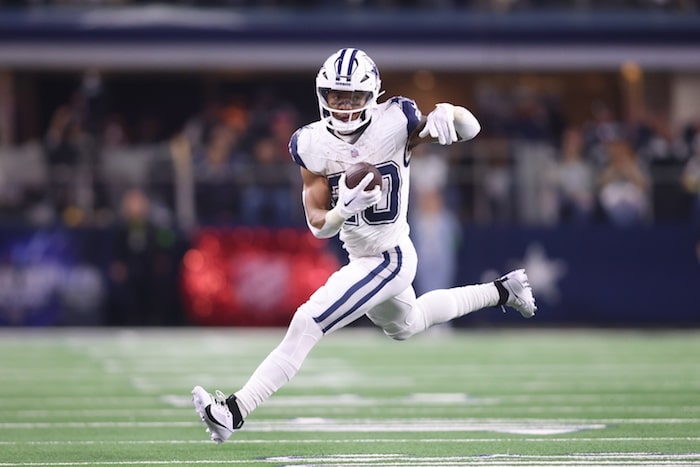 Dallas Cowboys running back Tony Pollard (20) runs the ball