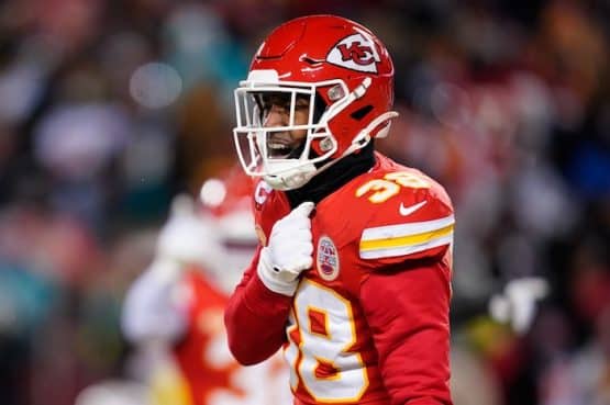 Kansas City Chiefs cornerback L'Jarius Sneed (38)