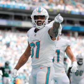 Miami Dolphins running back Raheem Mostert (31) celebrates after scoring