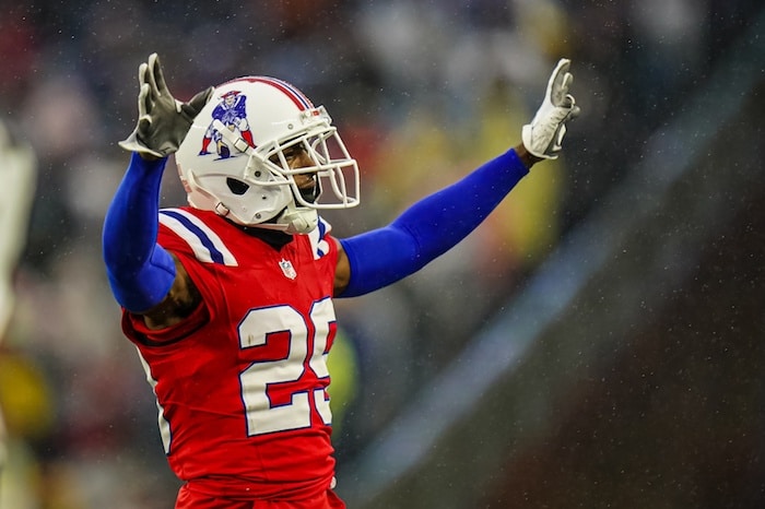 New England Patriots cornerback J.C. Jackson (29)