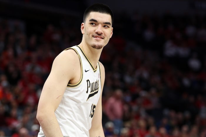 Purdue Boilermakers center Zach Edey (15)